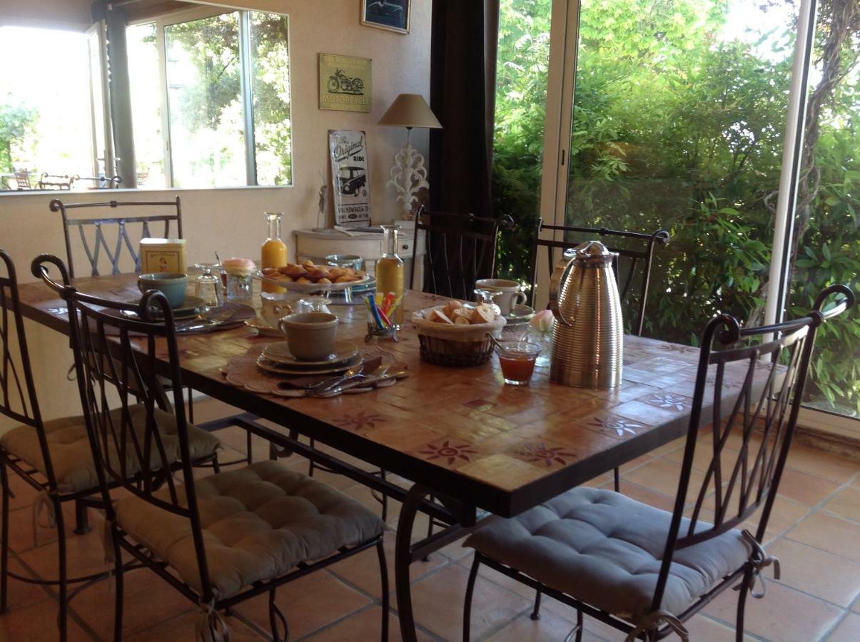 Bed and Breakfast Jardin D'Antan Ansouis Esterno foto